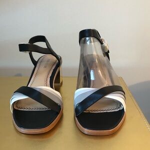Pour la Victoire sandals. New in box